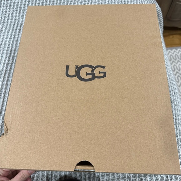 Women’s UGGs - Bodie Boots - Picture 4 of 4